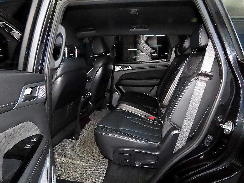 KG모빌리티(쌍용) 렉스턴 올 뉴 렉스턴 (Y450) 디젤 2.2 4WD 더 블랙 이미지 7