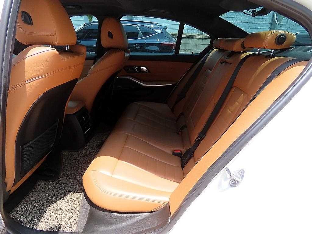 BMW 3시리즈 3시리즈 (G20) 330i xDrive M 스포츠 이미지 7