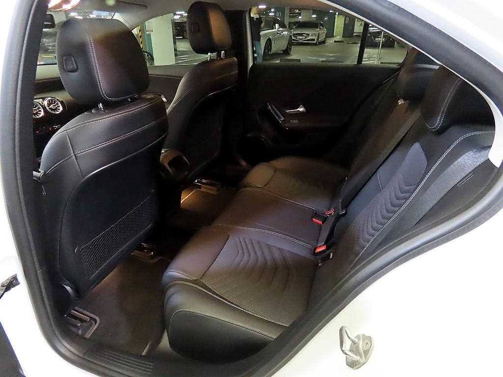 벤츠 A 클래스 A클래스 W177 A220 세단 이미지 7