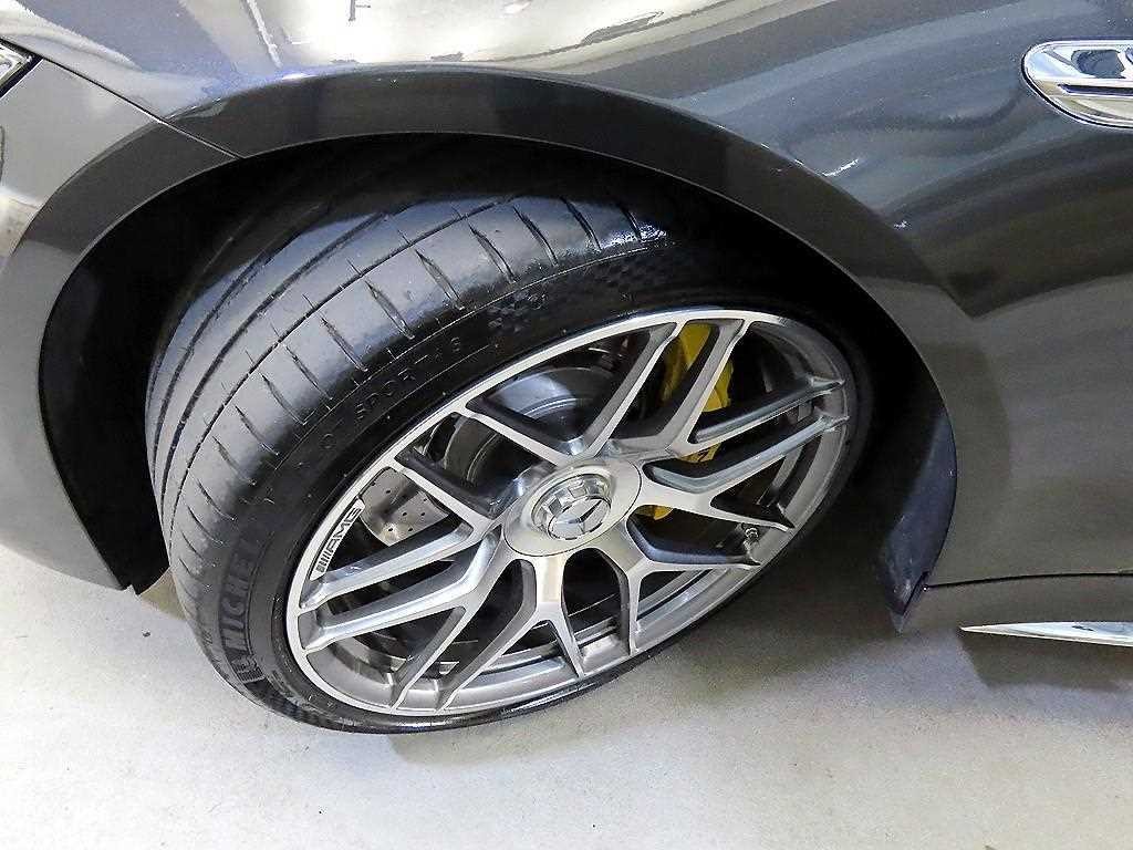 벤츠 AMG GT 4도어 43 4MATIC+ 다이나믹 이미지 20