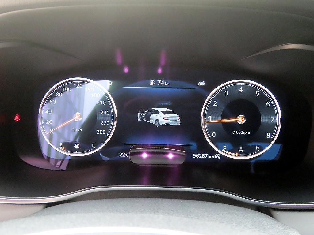 제네시스 G70 더 뉴 G70 가솔린 2.0T 4WD 스포츠 패키지 이미지 9