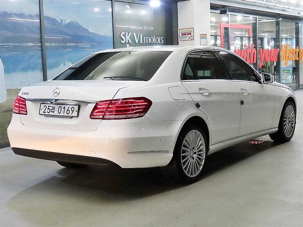 벤츠 E 클래스 E-클래스 W212 E300 엘레강스 이미지 4