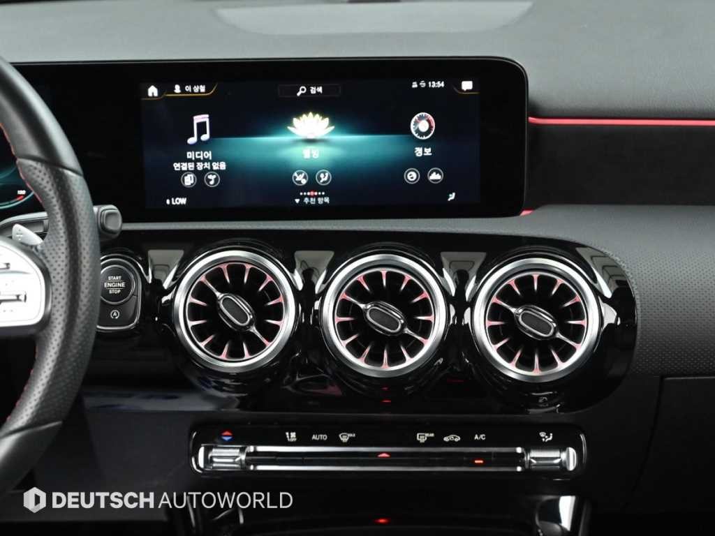 벤츠 A 클래스 A클래스 W177 A250 4MATIC 세단 이미지 14