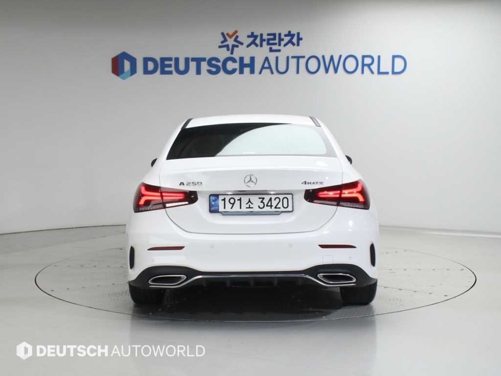 벤츠 A 클래스 A클래스 W177 A250 4MATIC 세단 이미지 4