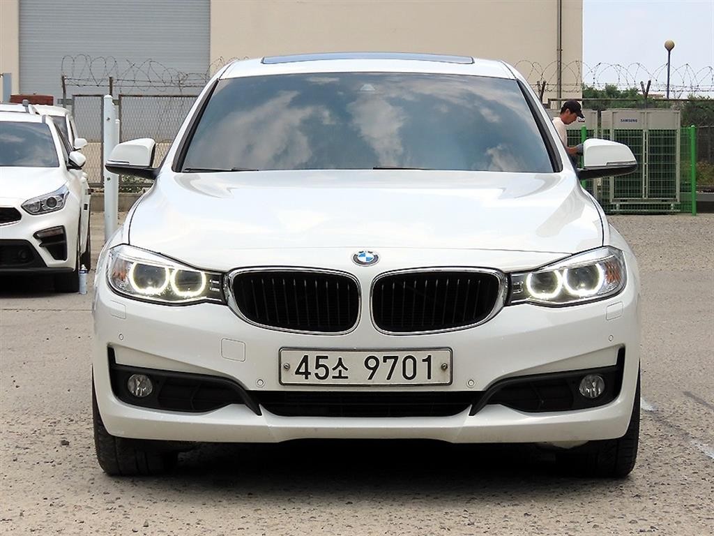 BMW 그란투리스모 3시리즈 GT (F34) GT 320D xDrive 이미지 1