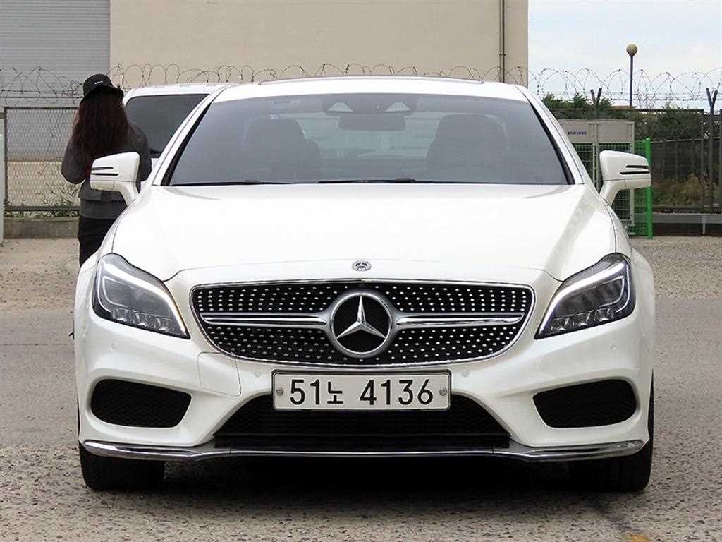 벤츠 CLS 클래스 CLS클래스 W218 CLS 250 d 4MATIC AMG Line 이미지 1