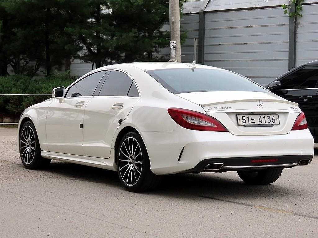 벤츠 CLS 클래스 CLS클래스 W218 CLS 250 d 4MATIC AMG Line 이미지 3