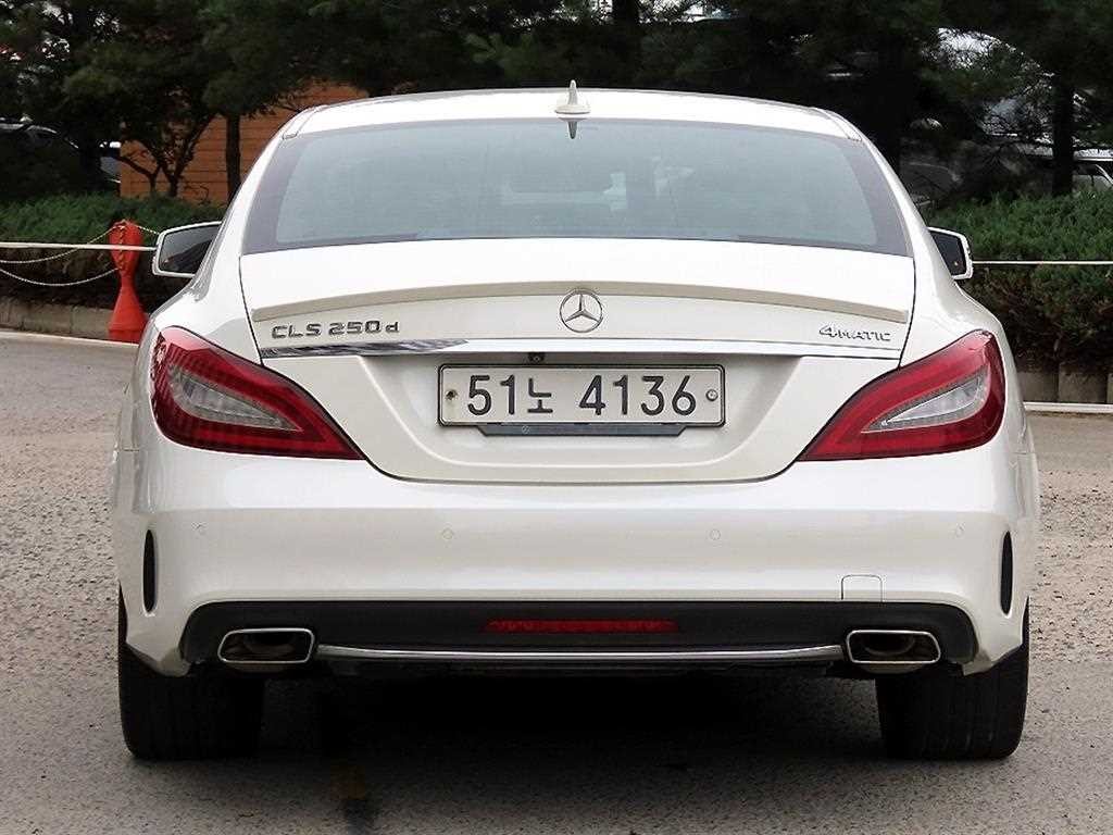 벤츠 CLS 클래스 CLS클래스 W218 CLS 250 d 4MATIC AMG Line 이미지 4