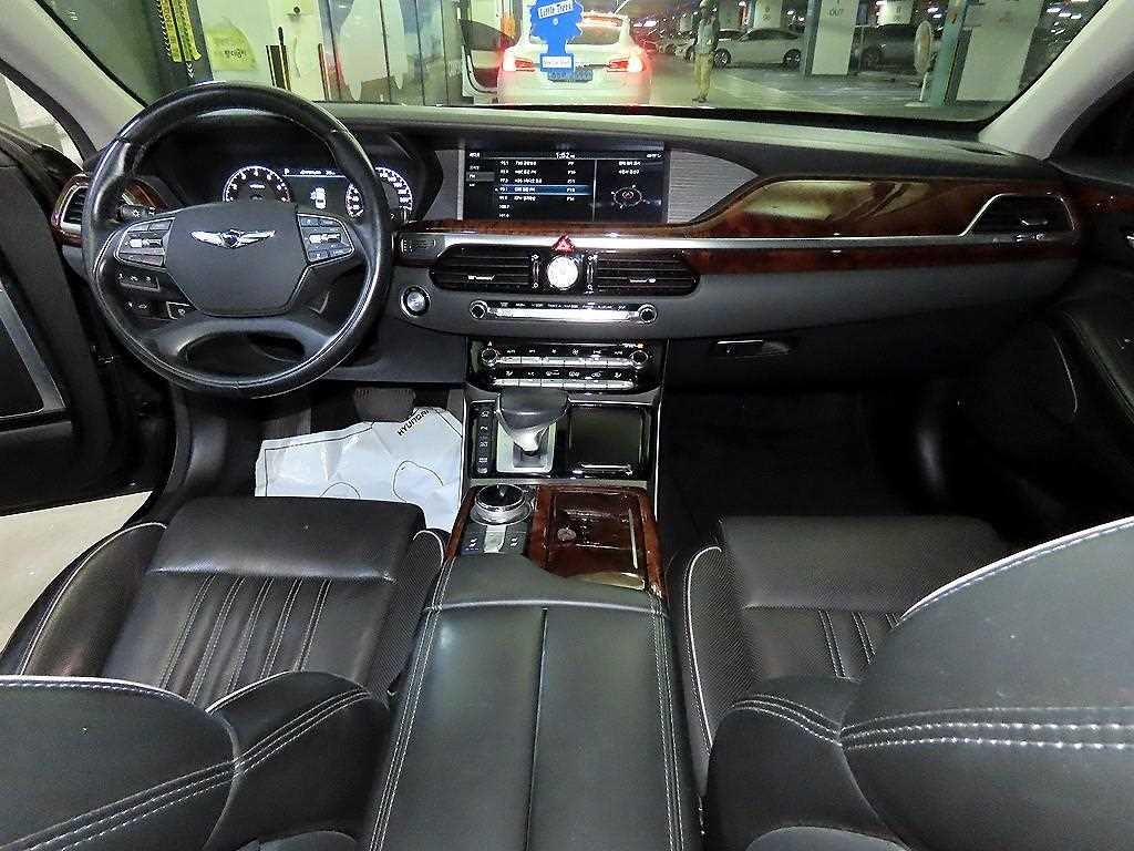 제네시스 EQ900 3.8 GDI AWD 프리미엄 럭셔리 이미지 9