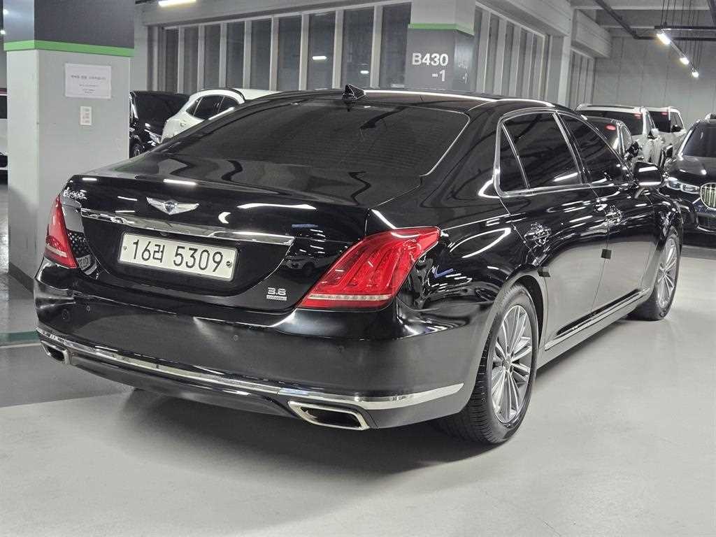 제네시스 EQ900 3.8 GDI AWD 프리미엄 럭셔리 이미지 4