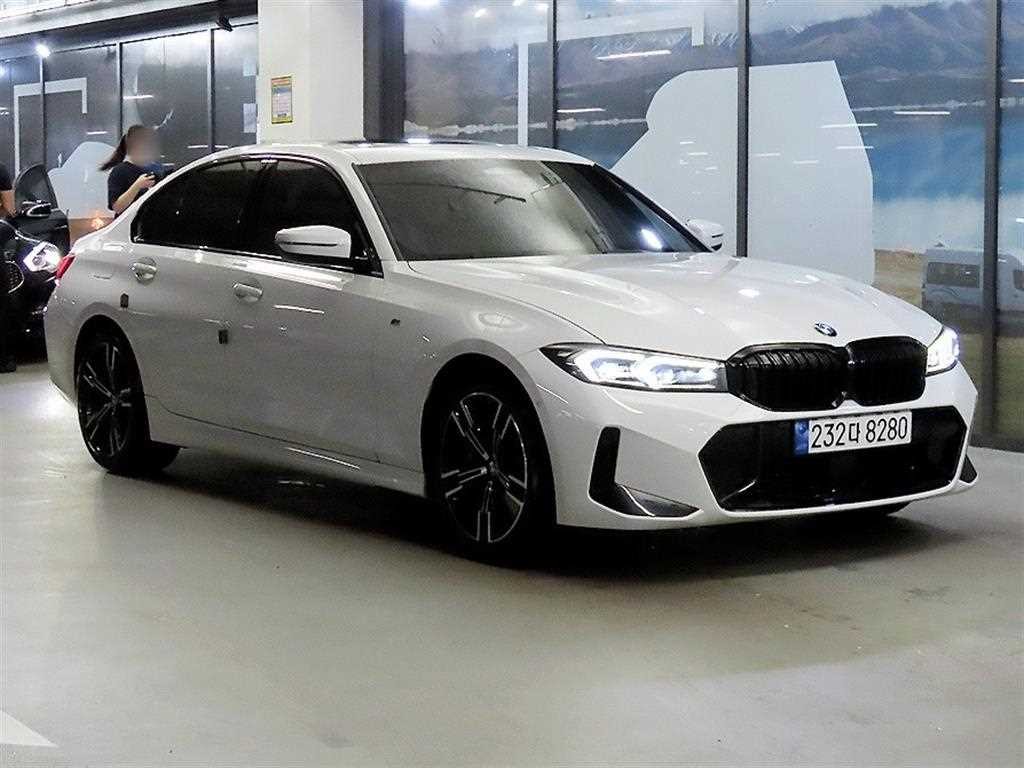 BMW 3시리즈 3시리즈 (G20) 320i M 스포츠 이미지 1