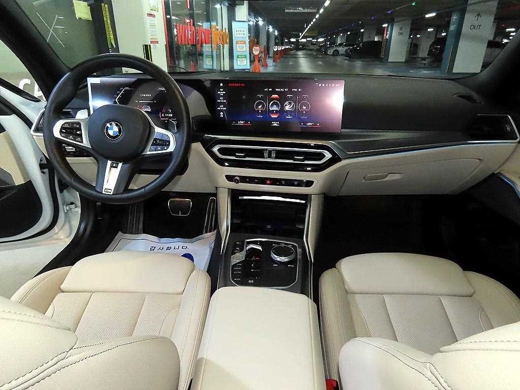 BMW 3시리즈 3시리즈 (G20) 320i M 스포츠 이미지 10