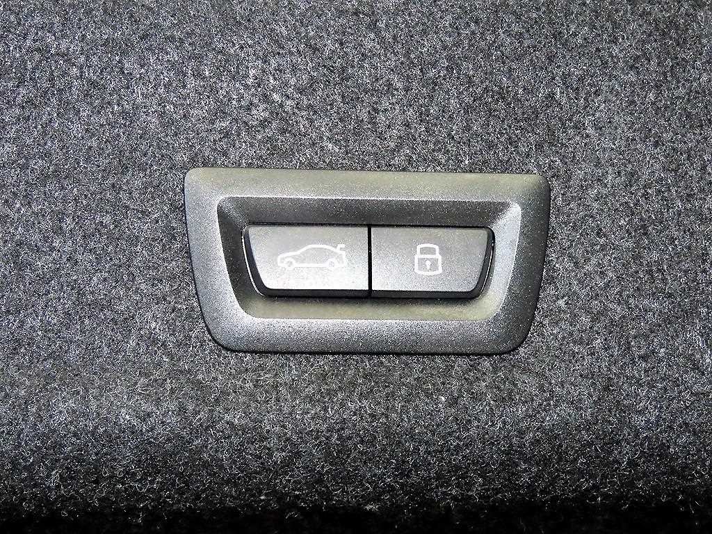BMW 3시리즈 3시리즈 (G20) 320i M 스포츠 이미지 15