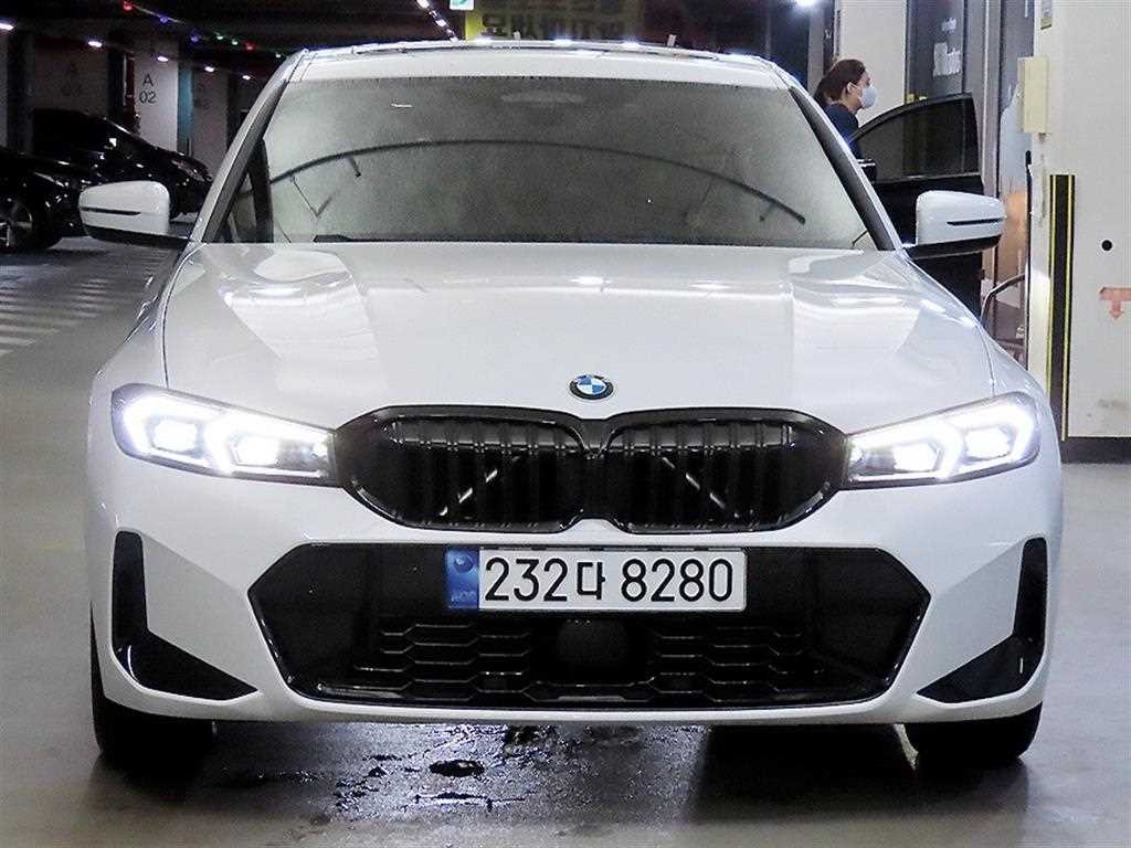 BMW 3시리즈 3시리즈 (G20) 320i M 스포츠 이미지 2
