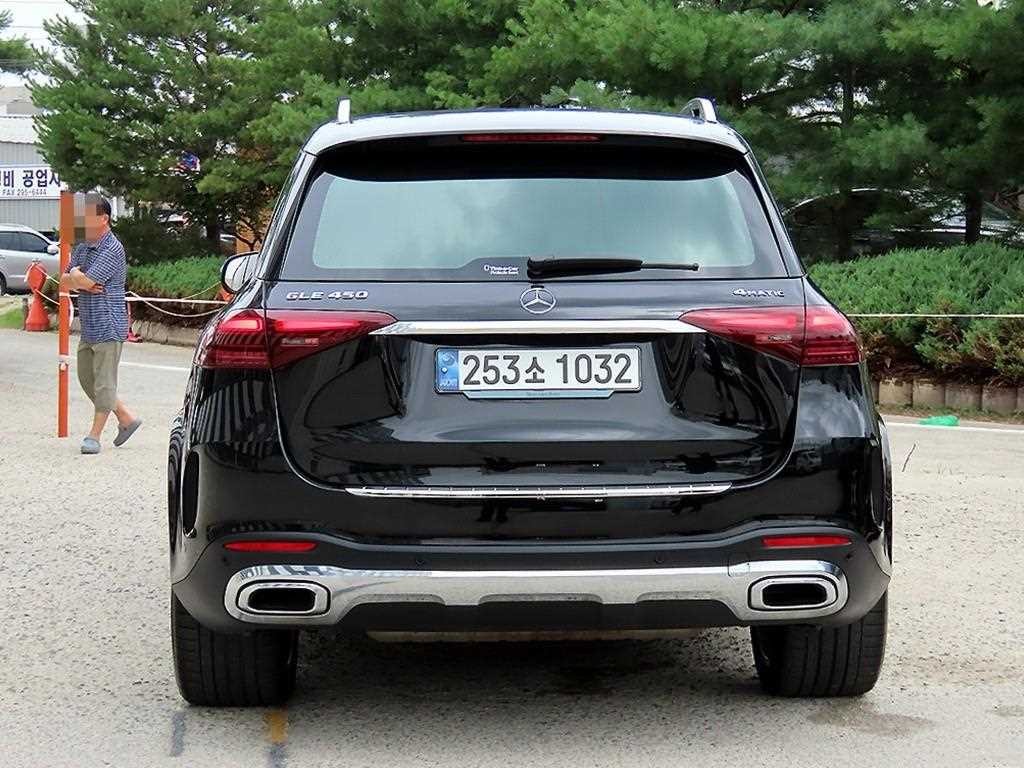 벤츠 GLE 클래스 GLE 클래스 W167 GLE 450 4MATIC 이미지 4