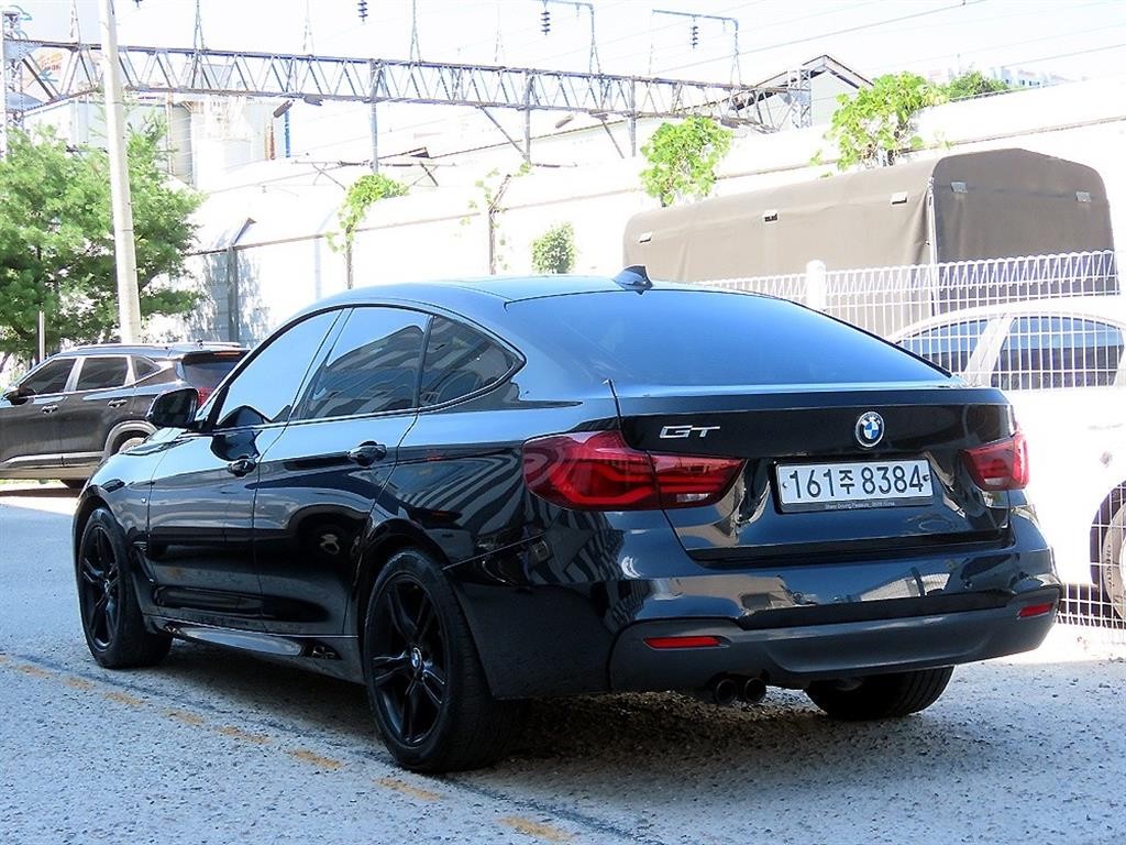 BMW 그란투리스모 3시리즈 GT (F34) GT 320D M 스포트 프리미엄 이미지 3