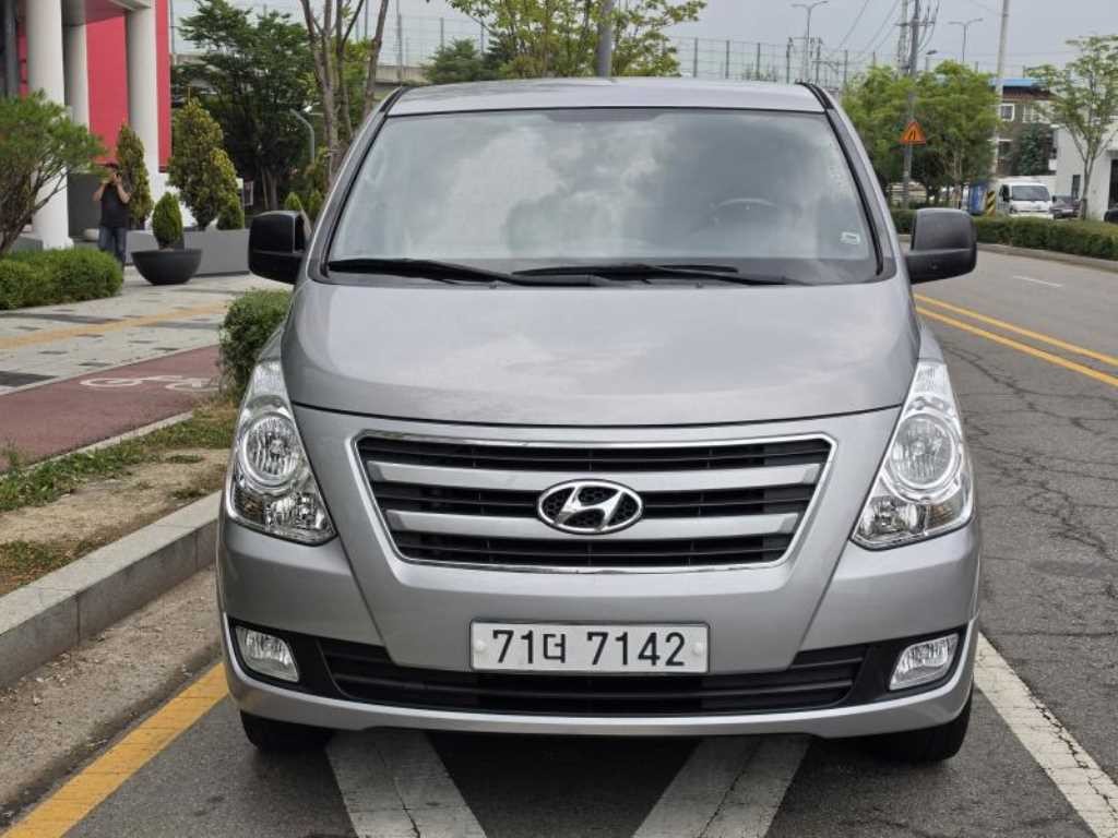 현대 스타렉스 그랜드 스타렉스 12인승 왜건 4WD 모던 이미지 3