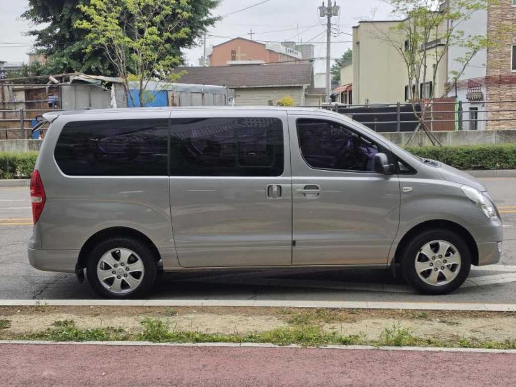 현대 스타렉스 그랜드 스타렉스 12인승 왜건 4WD 모던 이미지 4