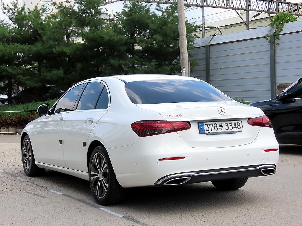 벤츠 E 클래스 E-클래스 W213 E250 아방가르드 이미지 3