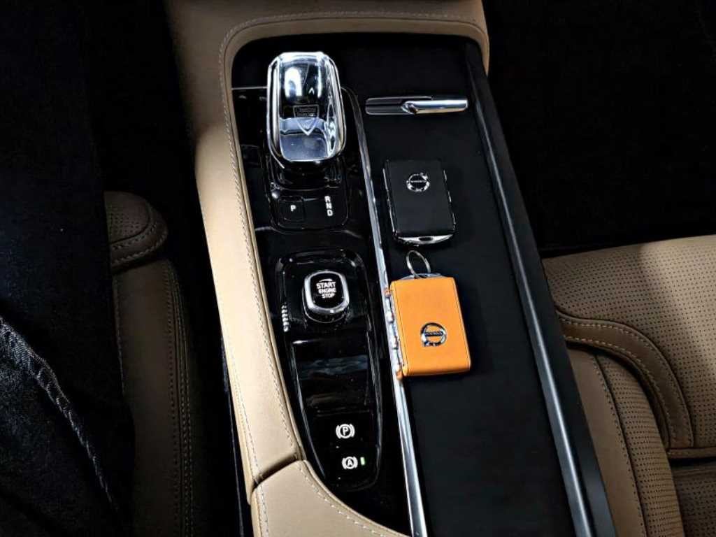 볼보 XC90 XC90 2세대 2.0 B6 AWD 인스크립션 이미지 16