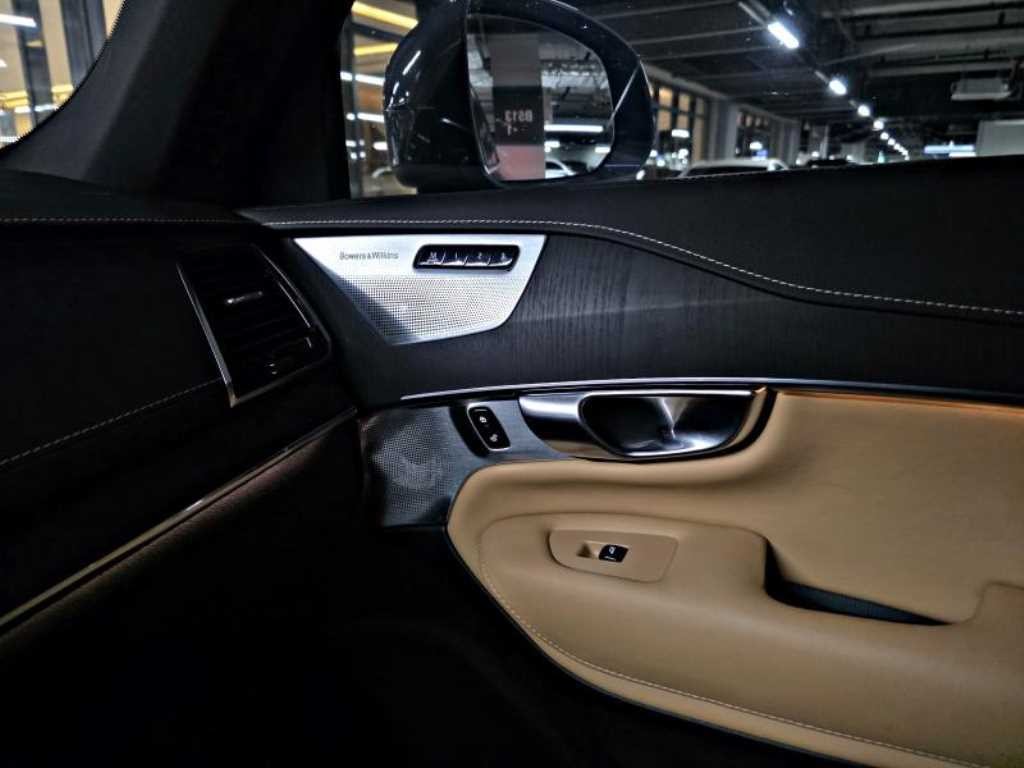 볼보 XC90 XC90 2세대 2.0 B6 AWD 인스크립션 이미지 17