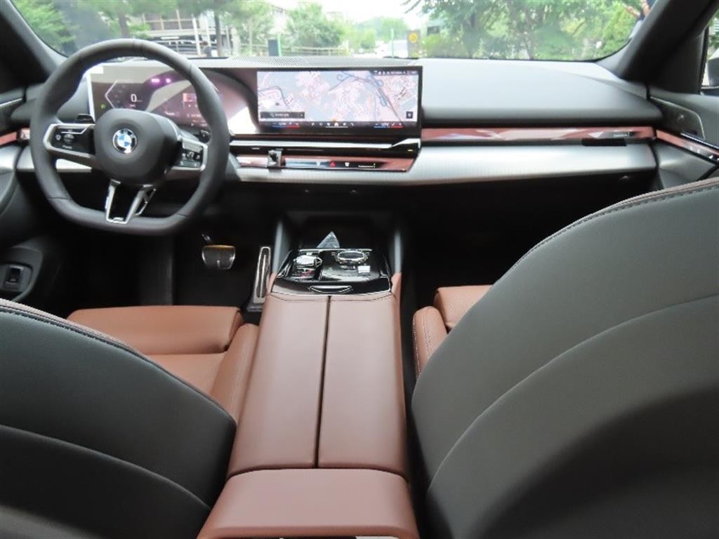 BMW 5시리즈 5시리즈 (G60) 530i xDrive M 스포츠 프로 스페셜 에디션 이미지 15