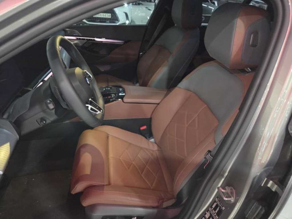 BMW 5시리즈 5시리즈 (G60) 530i xDrive M 스포츠 프로 스페셜 에디션 이미지 6