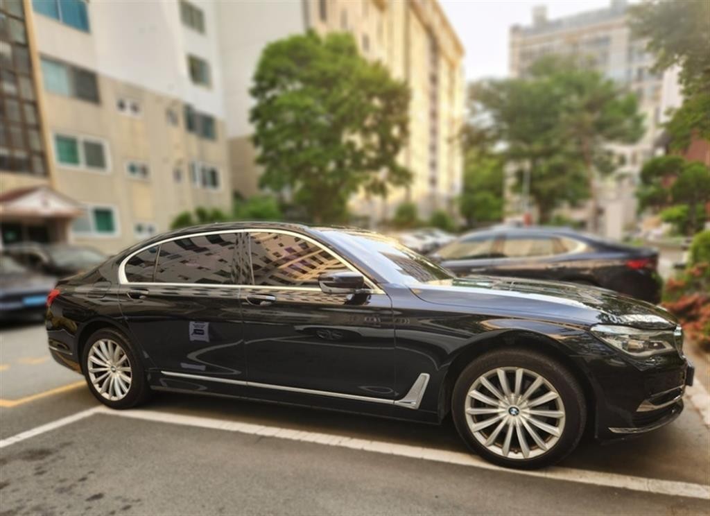 BMW 7시리즈 7시리즈 (G11) 740Ld xDrive 이미지 3