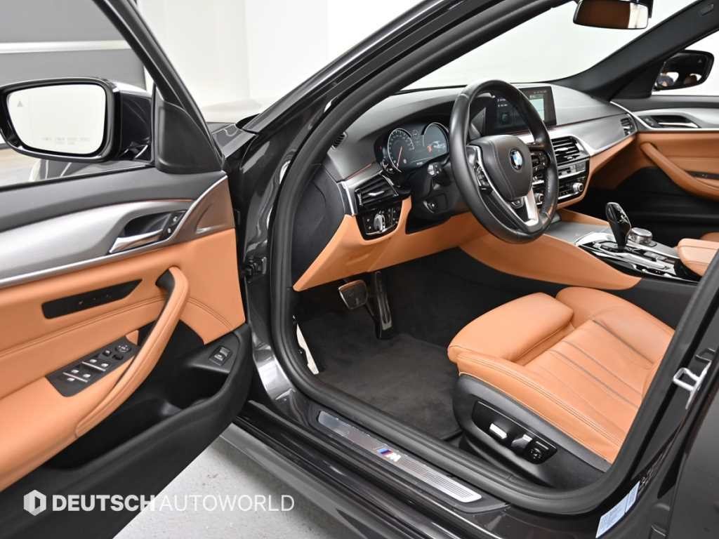 BMW 5시리즈 5시리즈 (G30) 530i xDrive M 스포츠 플러스 이미지 11