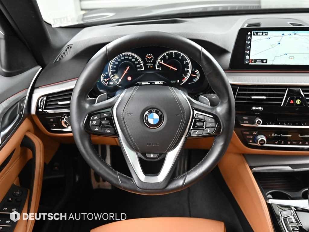 BMW 5시리즈 5시리즈 (G30) 530i xDrive M 스포츠 플러스 이미지 13