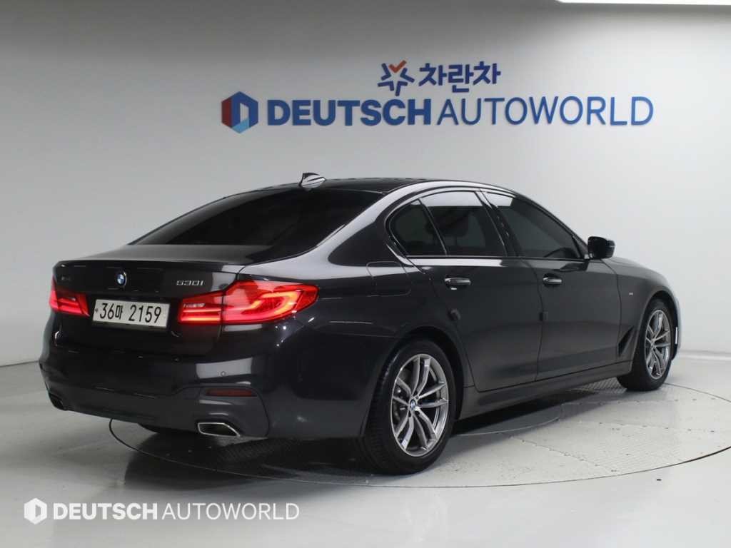 BMW 5시리즈 5시리즈 (G30) 530i xDrive M 스포츠 플러스 이미지 2