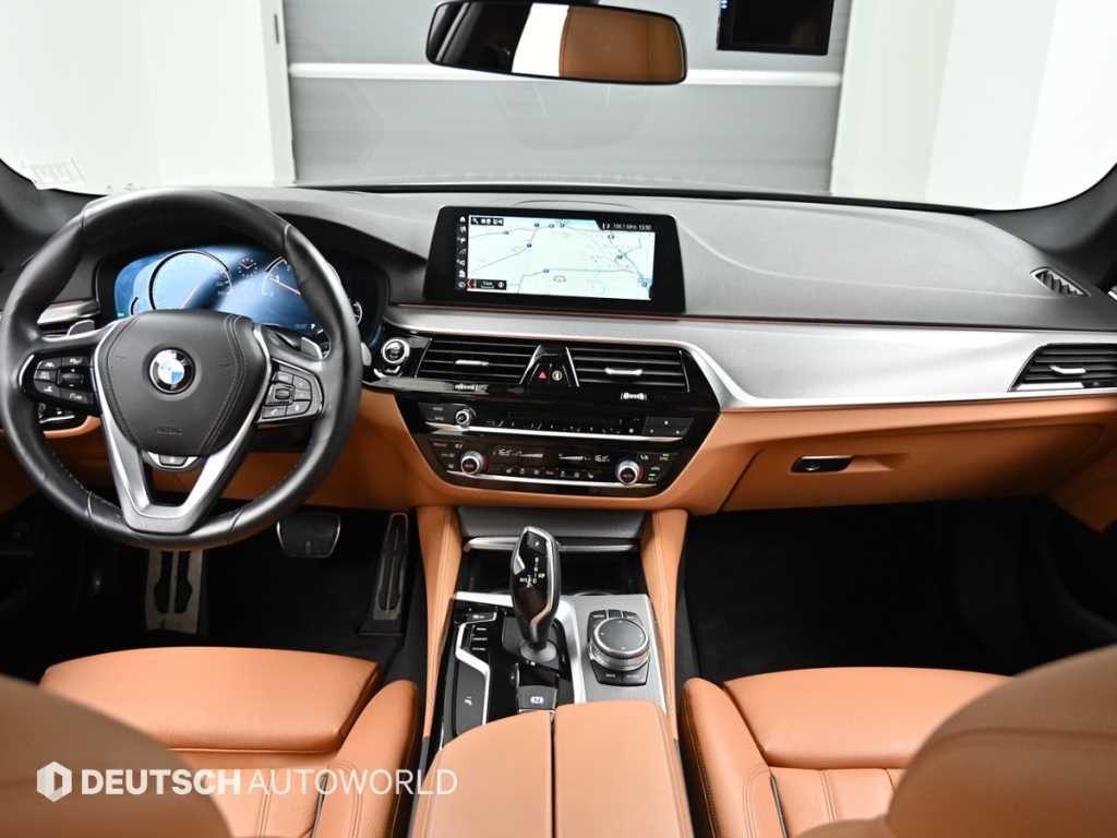 BMW 5시리즈 5시리즈 (G30) 530i xDrive M 스포츠 플러스 이미지 7