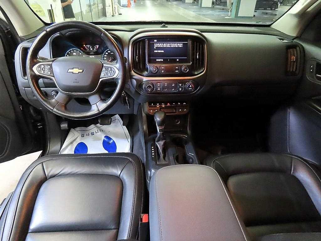 쉐보레 콜로라도 리얼 뉴 콜로라도 3.6 Z71-X 미드나잇 4WD 이미지 10
