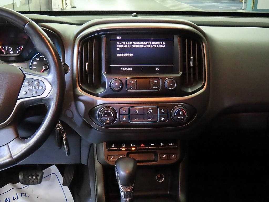 쉐보레 콜로라도 리얼 뉴 콜로라도 3.6 Z71-X 미드나잇 4WD 이미지 11