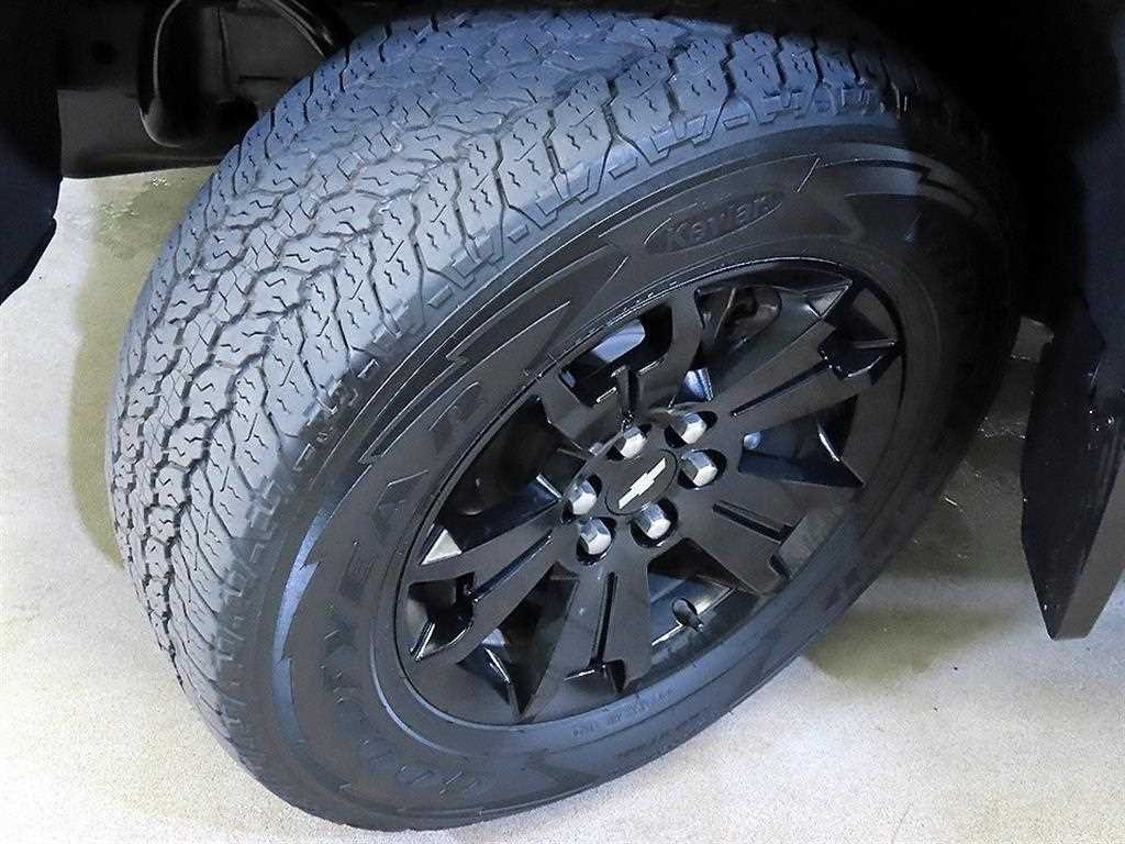 쉐보레 콜로라도 리얼 뉴 콜로라도 3.6 Z71-X 미드나잇 4WD 이미지 20