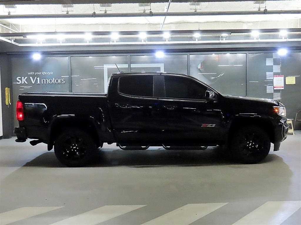 쉐보레 콜로라도 리얼 뉴 콜로라도 3.6 Z71-X 미드나잇 4WD 이미지 3
