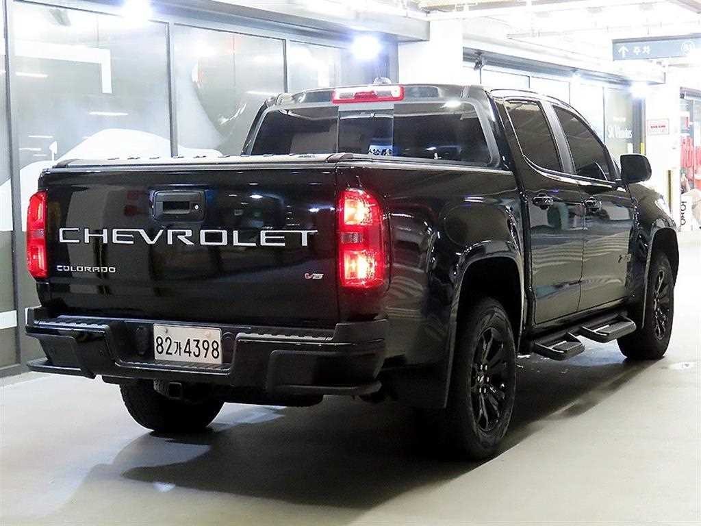 쉐보레 콜로라도 리얼 뉴 콜로라도 3.6 Z71-X 미드나잇 4WD 이미지 4
