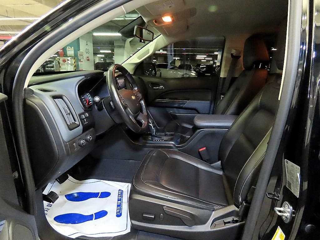 쉐보레 콜로라도 리얼 뉴 콜로라도 3.6 Z71-X 미드나잇 4WD 이미지 6