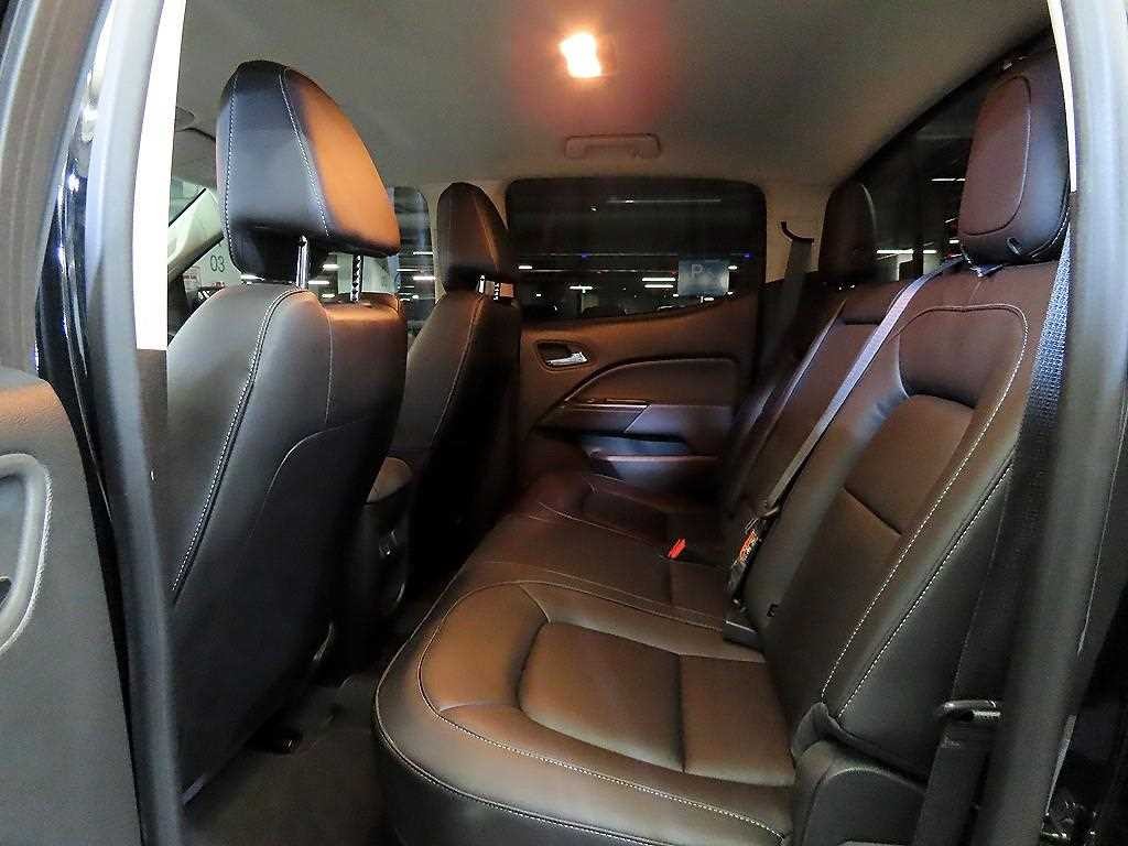 쉐보레 콜로라도 리얼 뉴 콜로라도 3.6 Z71-X 미드나잇 4WD 이미지 7