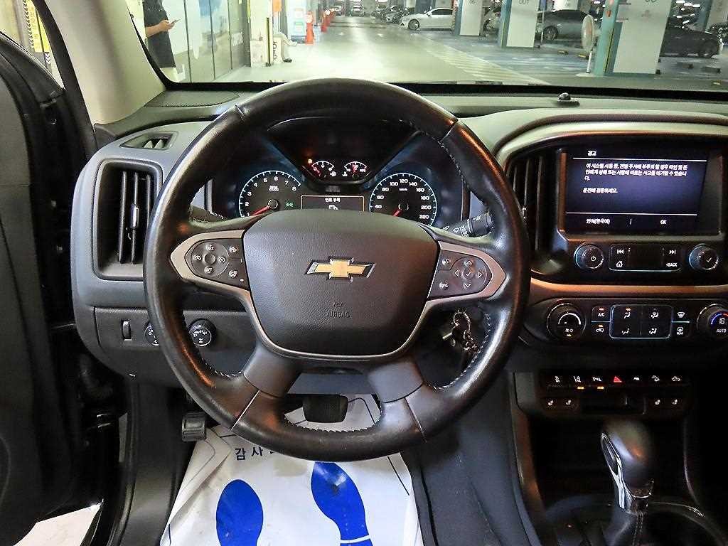 쉐보레 콜로라도 리얼 뉴 콜로라도 3.6 Z71-X 미드나잇 4WD 이미지 8