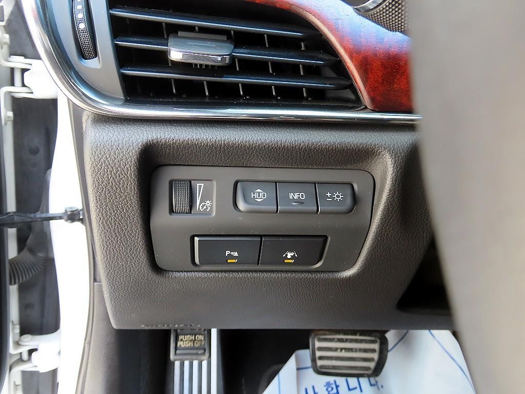 캐딜락 ATS 2.0 프리미엄 2WD 이미지 12