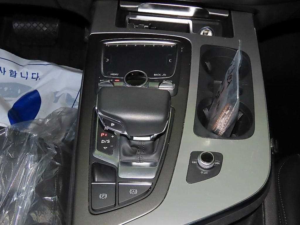 아우디 Q7 Q7 (4M) 45 TFSI 콰트로 이미지 12