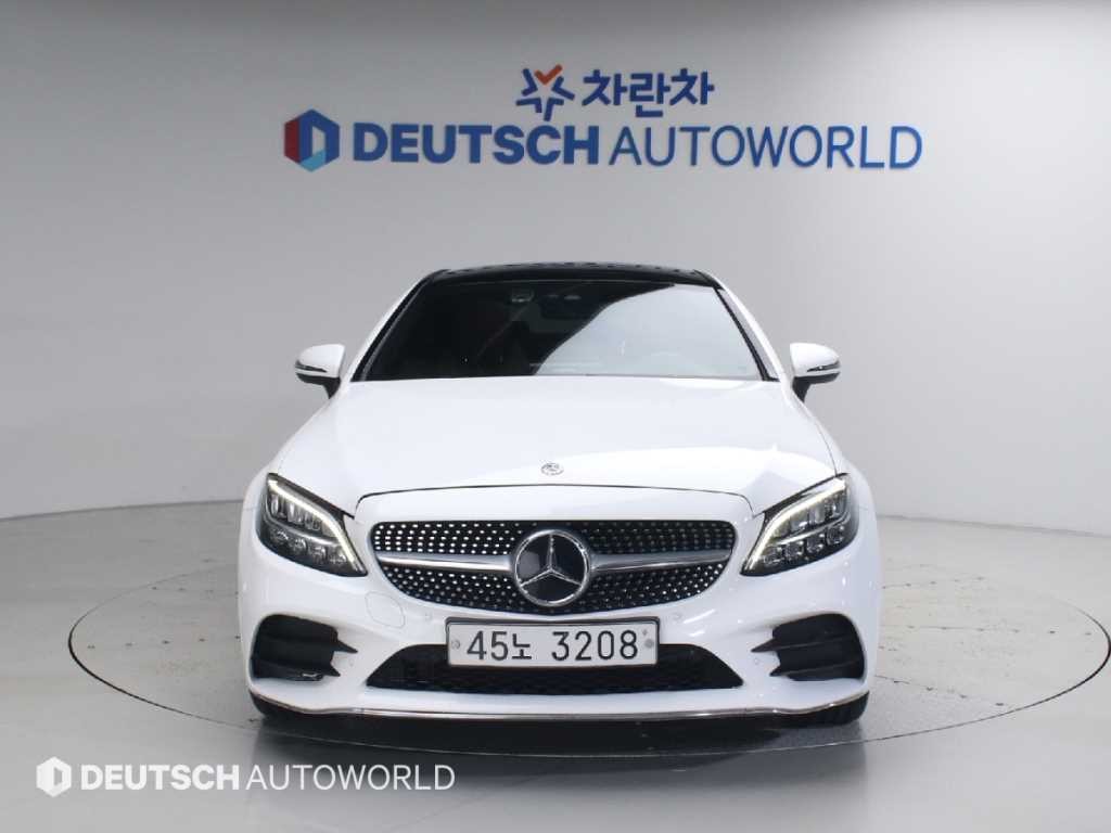벤츠 C 클래스 C클래스 W205 C220 d 4MATIC 쿠페 이미지 3