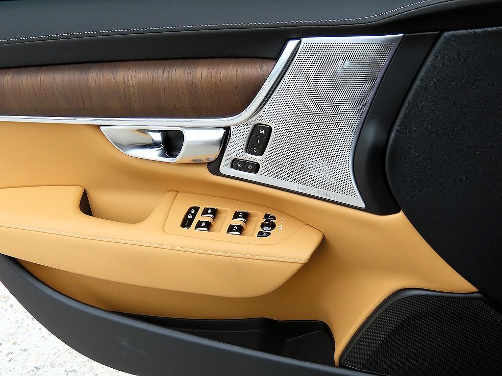 볼보 S90 B5 얼티메이트 브라이트 이미지 12