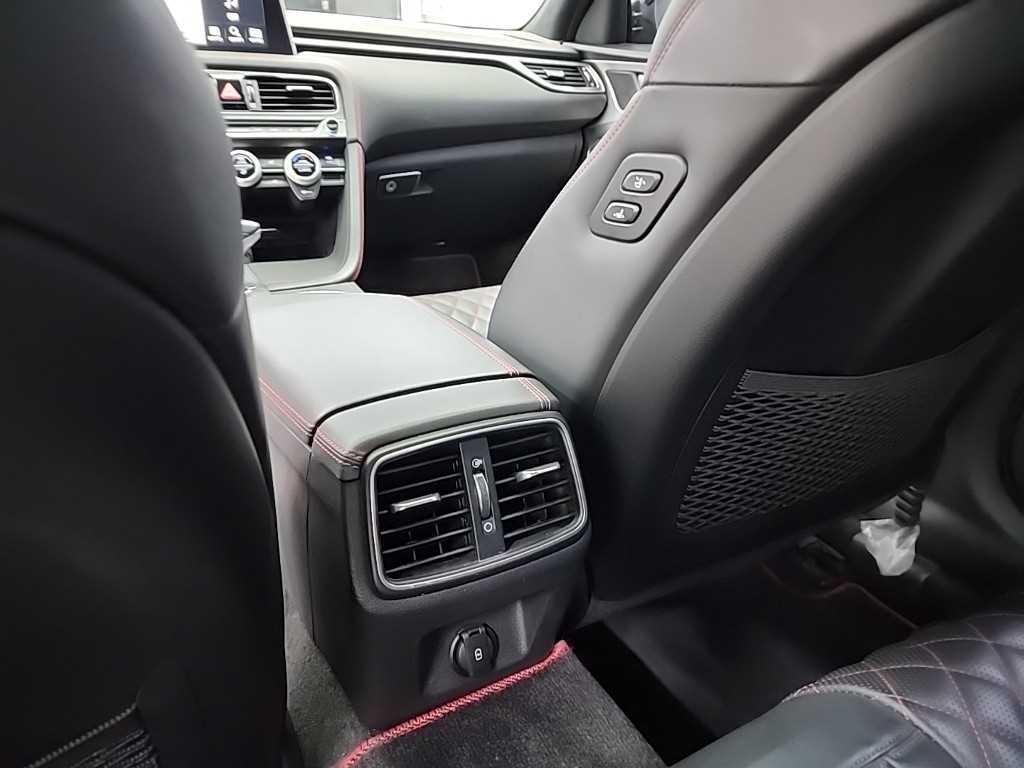제네시스 G70 3.3T 스포츠 AWD 슈프림 이미지 13