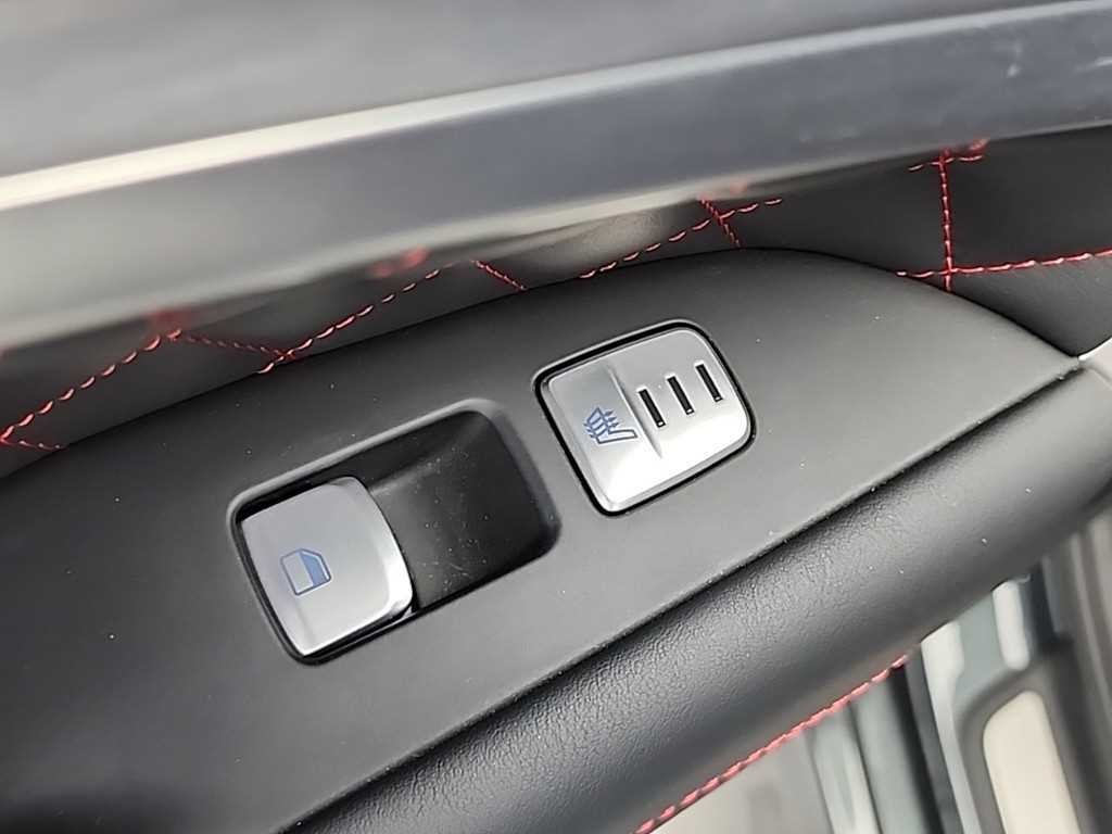 제네시스 G70 3.3T 스포츠 AWD 슈프림 이미지 14