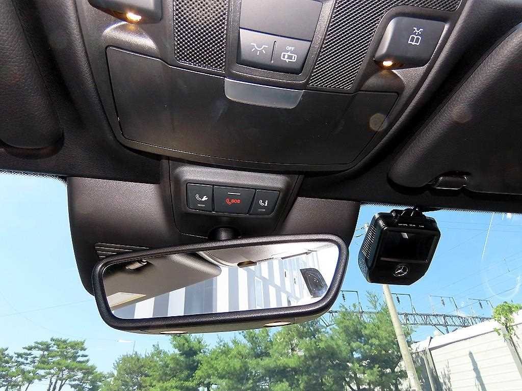 벤츠 C 클래스 C클래스 W205 C43 AMG 4MATIC 카브리올레 이미지 17