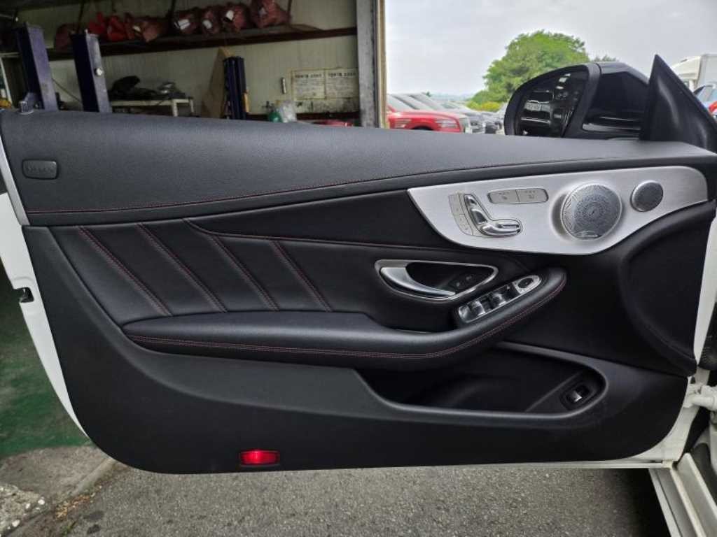 벤츠 C 클래스 C클래스 W205 C43 AMG 4MATIC 카브리올레 이미지 8