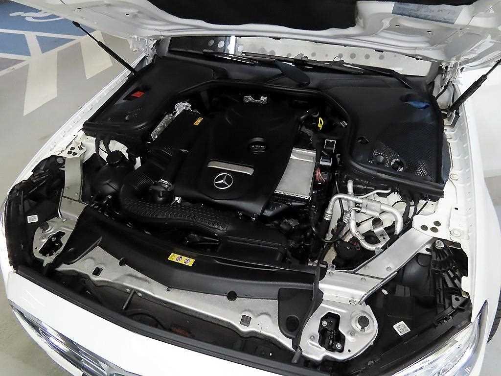 벤츠 E 클래스 E-클래스 W213 E300 4MATIC 익스클루시브 이미지 19