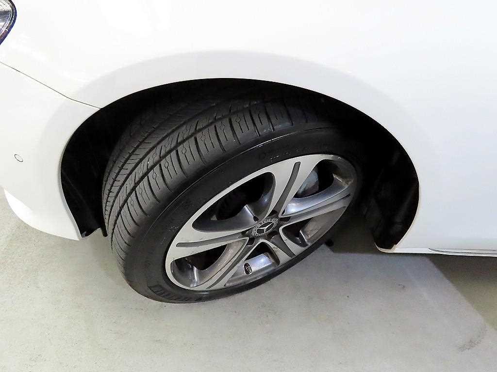 벤츠 E 클래스 E-클래스 W213 E300 4MATIC 익스클루시브 이미지 20
